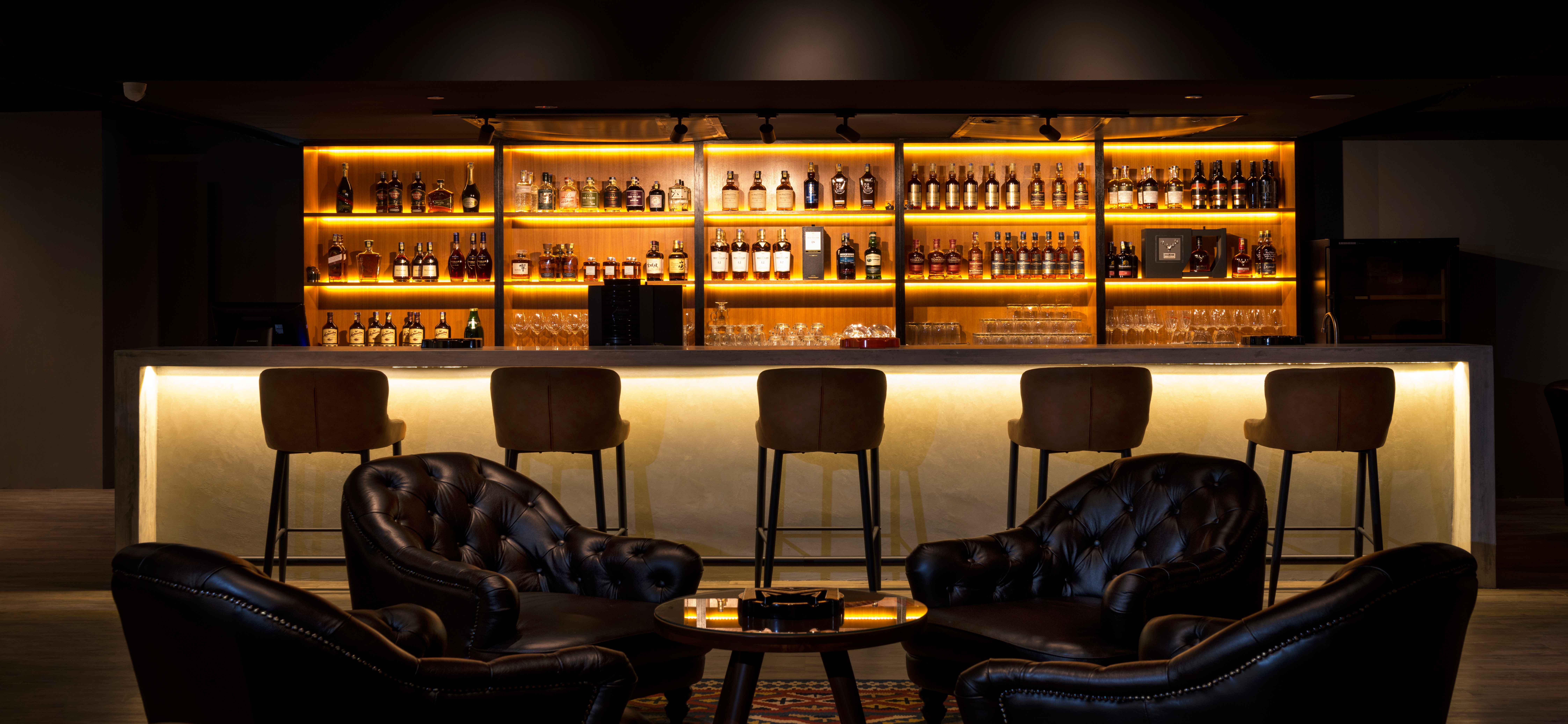 Club Macanudo Cigar Lounge_Whisky Bar_Shoppes at Four Seasons Place KL